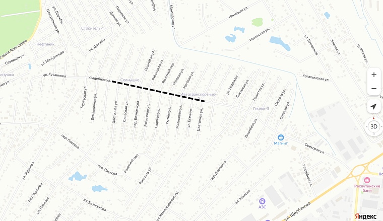 Дорожные ловушки: на улице Усадебной тюменцы сами нанесли разметку дорожного перехода