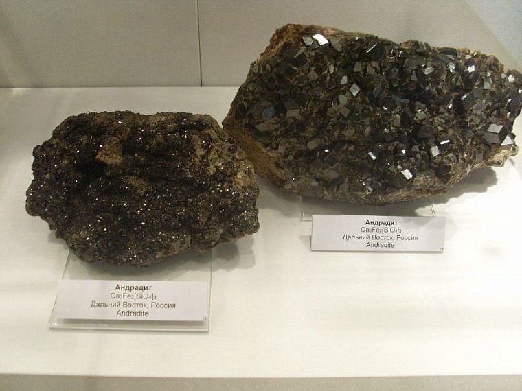 Туристы потеряли тюменский Музей геологии, нефти и газа