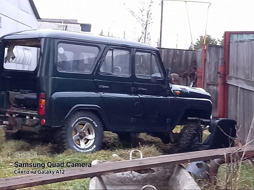 Жительница Тюменской области пожертвовала военным свой УАЗ