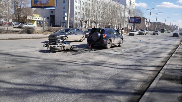 «Порше» вылетел на встречку и снес «Ауди»