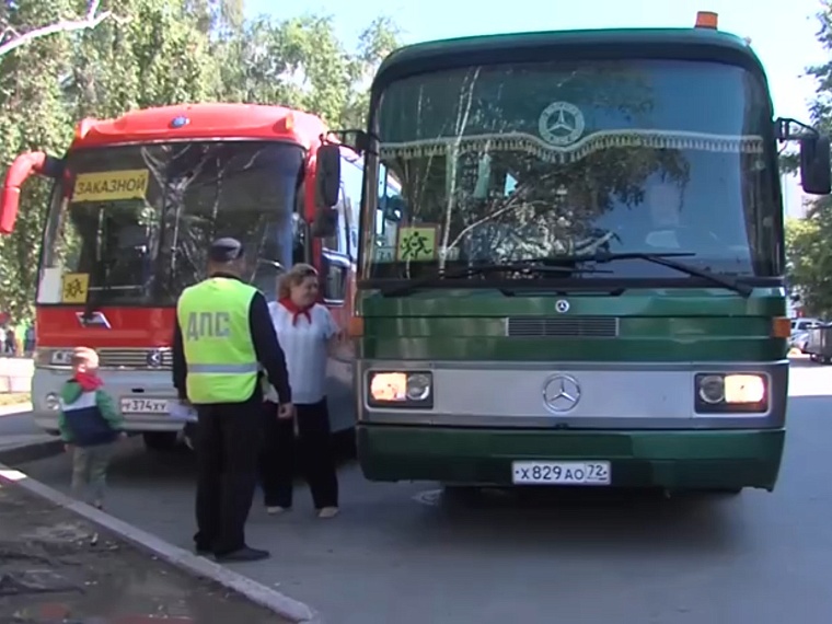 Как тюменские автоинспекторы контролируют безопасность перевозки детей