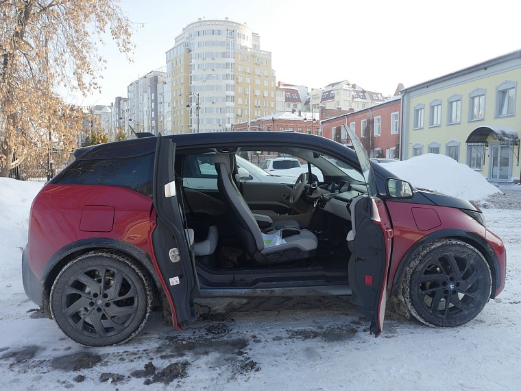 Машина — зверь! Чем тюменца покорил немецкий электрокар