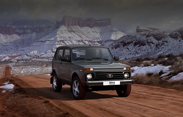 Строительная компания Нового Уренгоя купила "Ниву" для военнослужащих в зоне СВО