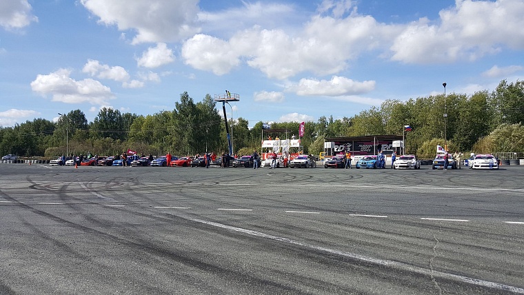 В Тюмени завершился чемпионат Урала по дрифту