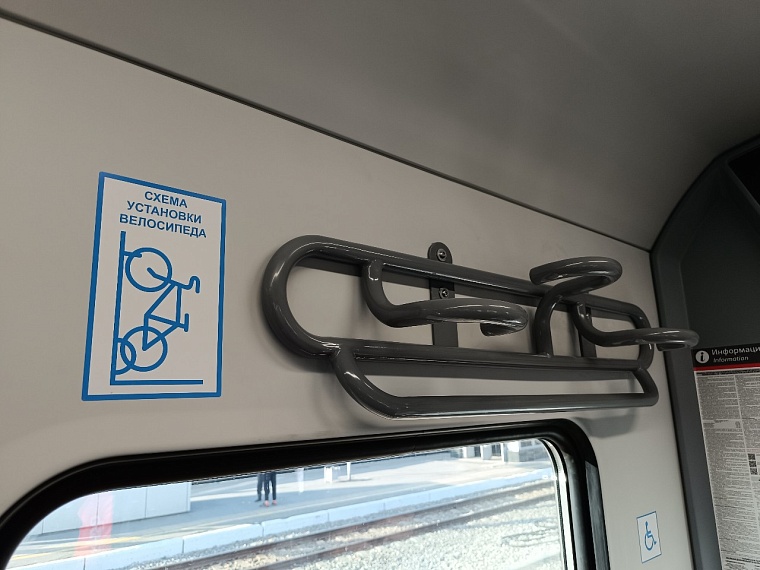 Новая тюменская электричка разгоняется до 120 километров в час