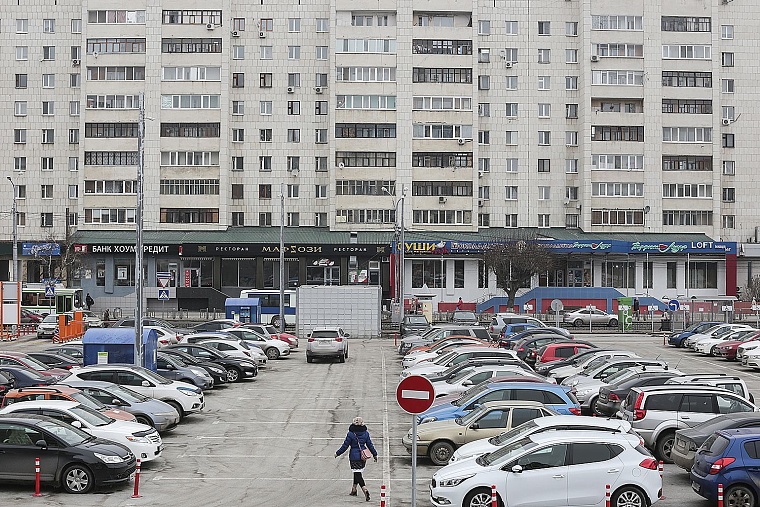 Гордума утвердила цены на платную парковку в Тюмени