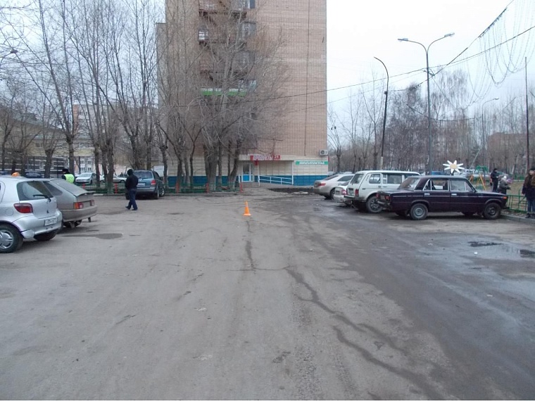 Два пешехода попали под колеса