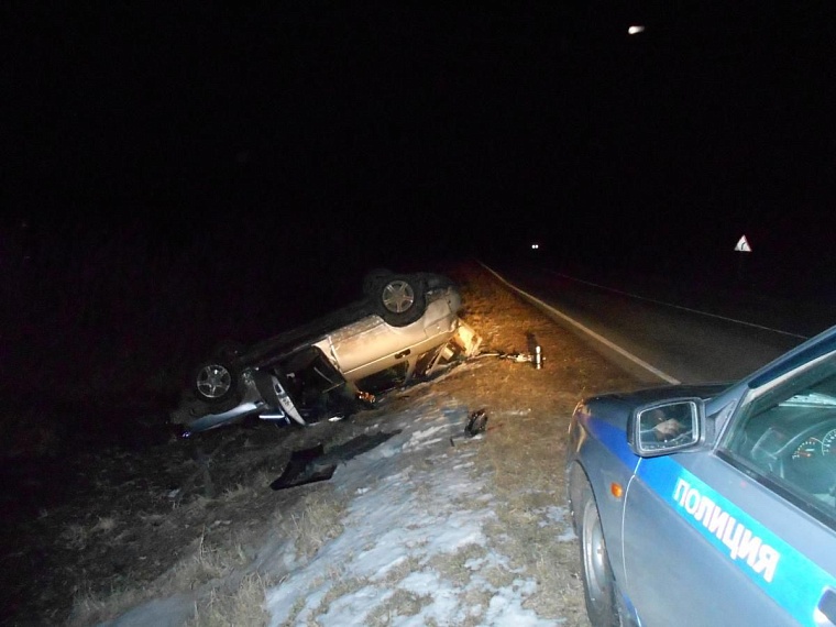 Два пешехода попали под колеса