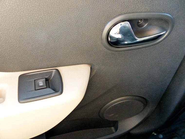 В новый Renault Logan добавили климат и круиз-контроль