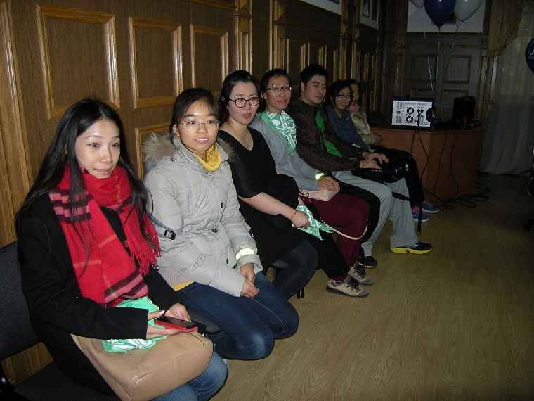 Многонациональный флешмоб за безопасность на дорогах прошел в Тюмени