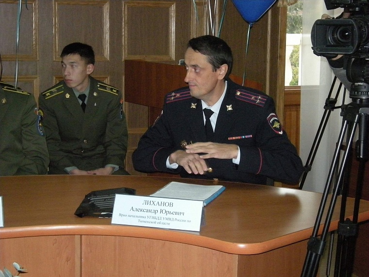 Многонациональный флешмоб за безопасность на дорогах прошел в Тюмени