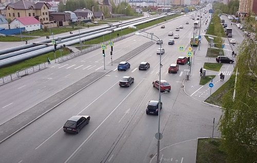 Дорожные ловушки: С АЗС на Широтной выезжают сразу в третий ряд