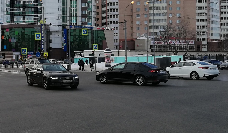 В Тюмени сегодня отключат светофоры на семи оживленных перекрестках