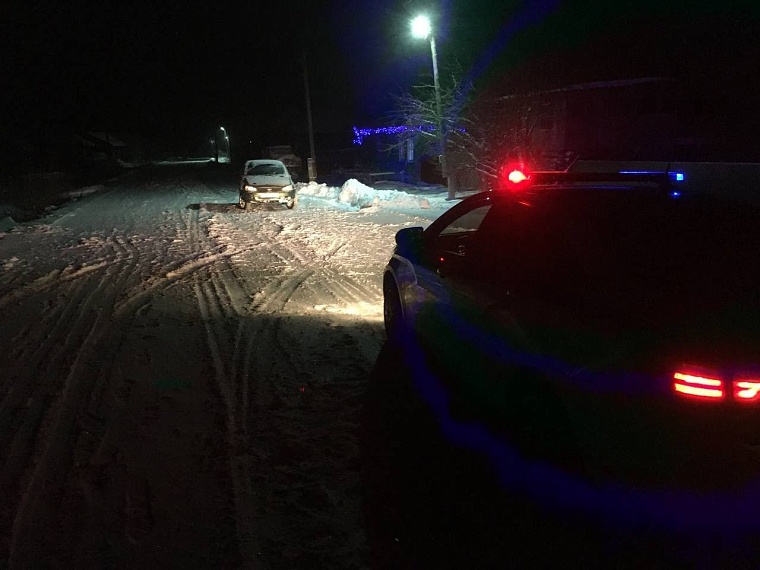 В Тюменской области подросток взял автомобиль, чтобы съездить в магазин