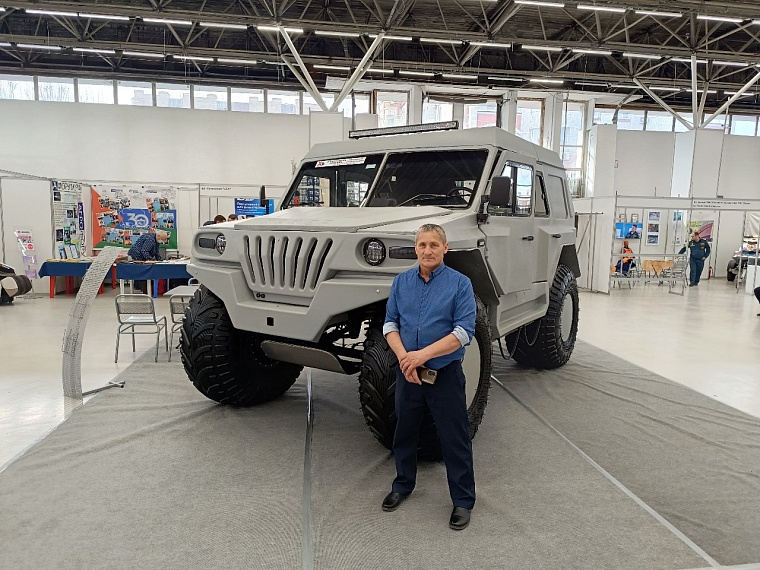 Сладковский "Хакер": в сельской глубинке создали снегоболотоход с пластиковым кузовом