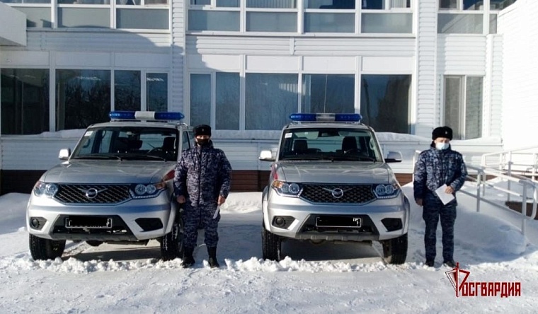 В Тобольске сотрудники Росгвардии получили новые служебные автомобили