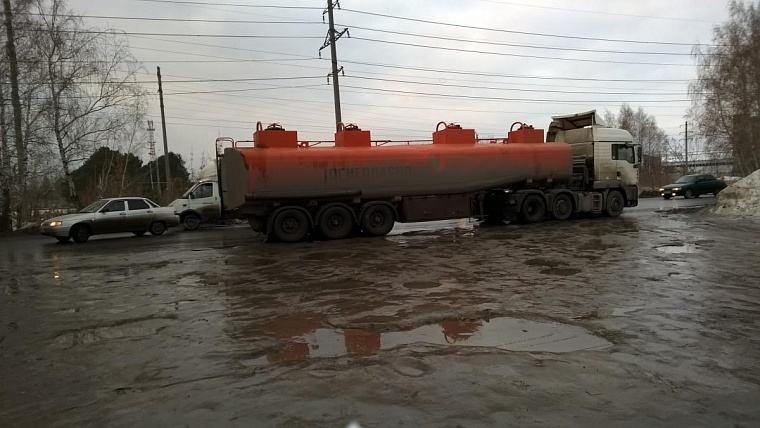 Пьяные водители таранили столбы и дома