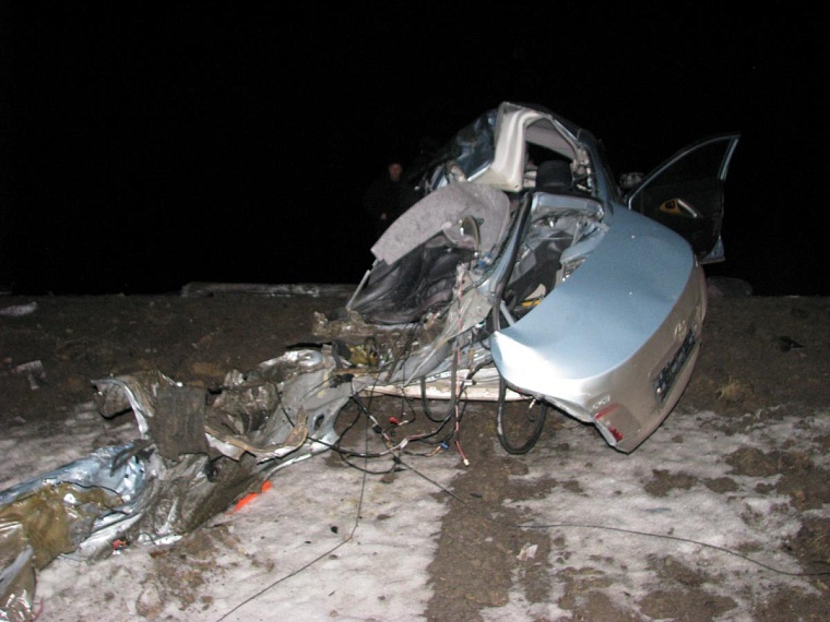 Пьяные водители таранили столбы и дома