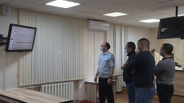 Участники свадебного кортежа, перегородившие Широтную, извинились перед тюменцами