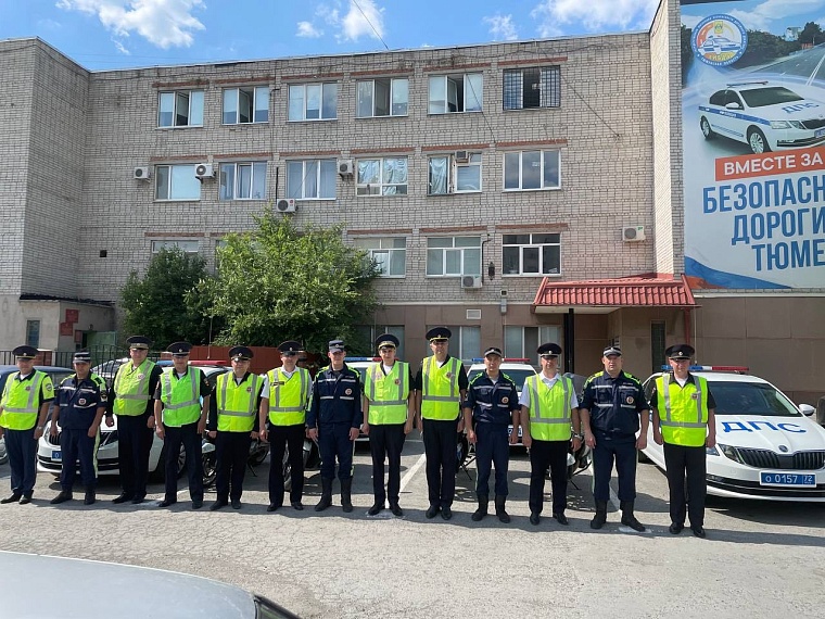 На дороги в Калининском районе Тюмени вышла "тяжелая артиллерия"