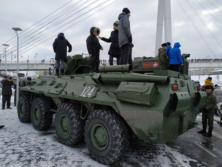 На "Спецоперации "Лёд" силовики показали, как обезвреживают террористов