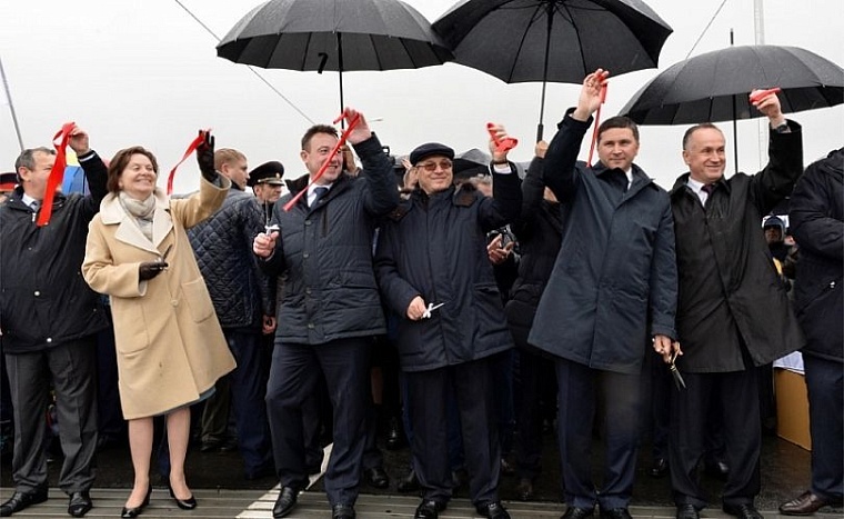 Владимир Якушев принял участие в открытии нового моста на Ямале