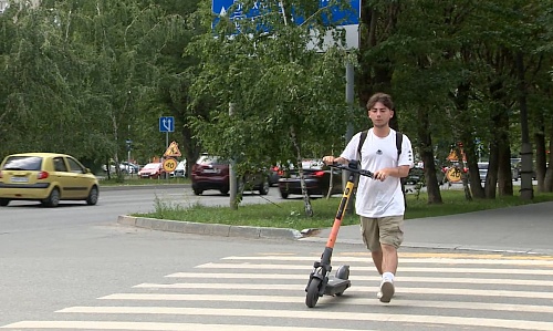 Тюменцев призывают соблюдать правила при использовании электросамокатов