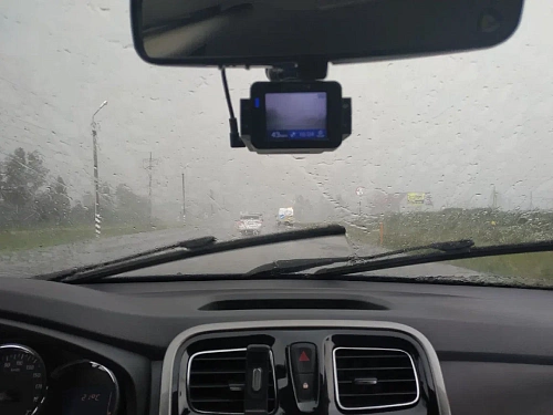 Тюменских водителей предупредили о сложной обстановке на трассе