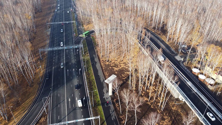 На развязке Мельникайте - Дружбы в Тюмени строят третий уровень