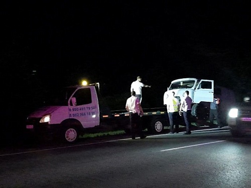 Поехали пьяные на рыбалку, а попались сами