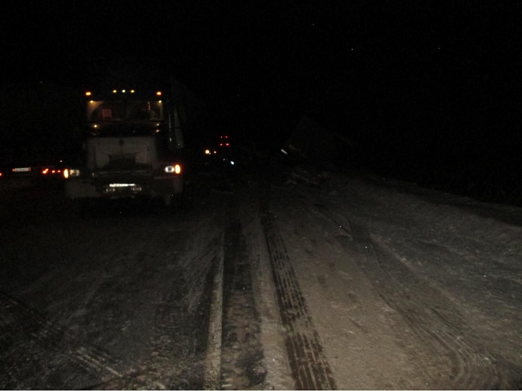 Бордюр проткнул автомобиль и смертельно ранил пассажирку
