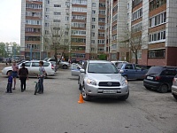 У тобольского кремля водитель погиб, влетев в опору освещения