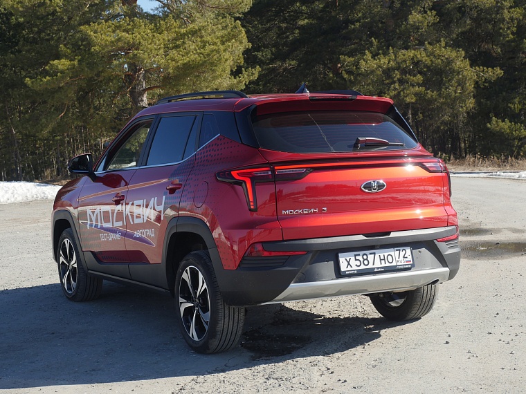 Бензин или электричка? Знакомимся с "Москвичами" на тюменских дорогах