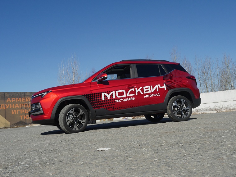 Бензин или электричка? Знакомимся с "Москвичами" на тюменских дорогах