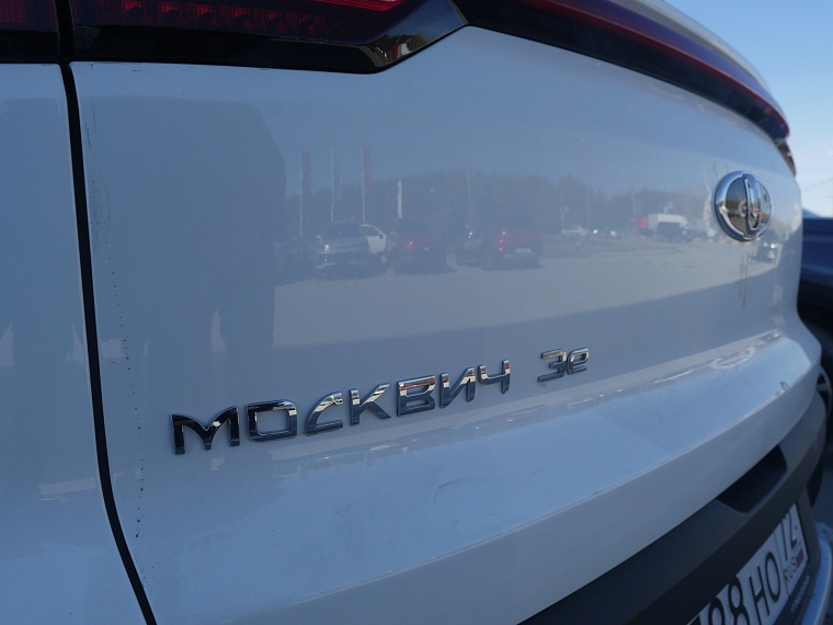 Бензин или электричка? Знакомимся с "Москвичами" на тюменских дорогах