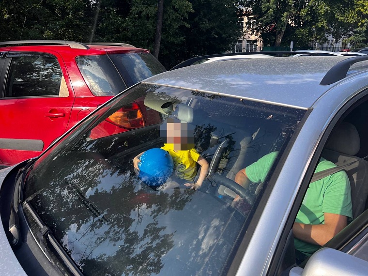 ГИБДД  Тюменской области взяла под особый контроль перевозки детей в автомобилях