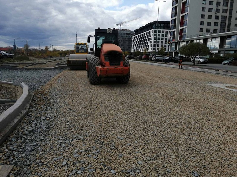 Дорогу с ливневкой в Европейском микрорайоне Тюмени планируют сдать до середины ноября