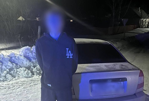 В Увате автоинспекторы задержали пытавшегося скрыться на иномарке 16-летнего подростка