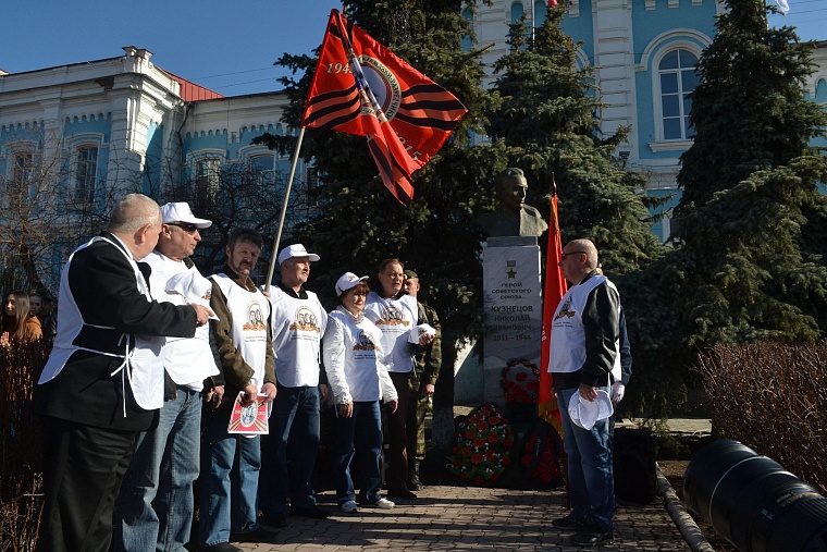 Участники автопробега в честь легендарных советских разведчиков проедут 1,5 тыс. км