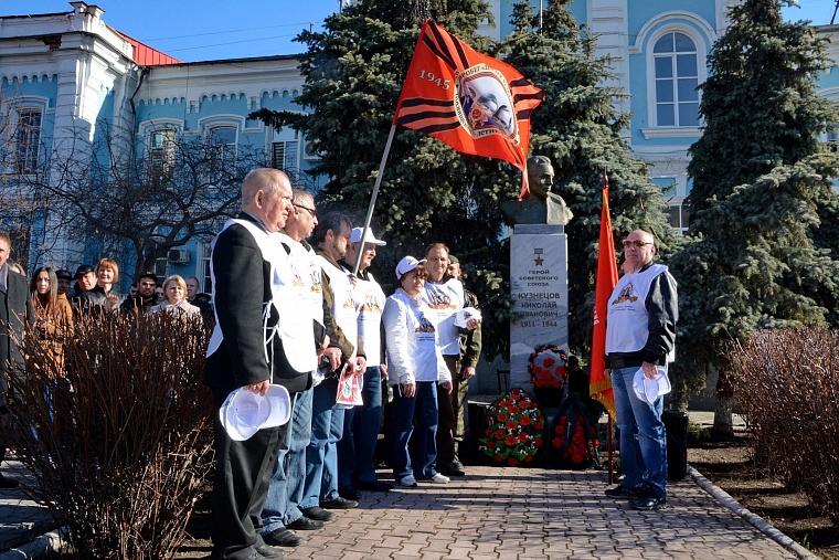 Участники автопробега в честь легендарных советских разведчиков проедут 1,5 тыс. км