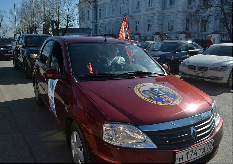 Участники автопробега в честь легендарных советских разведчиков проедут 1,5 тыс. км