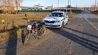 На дороге Шадринск - Ялуторовск поймали невозможно пьяного водителя мопеда