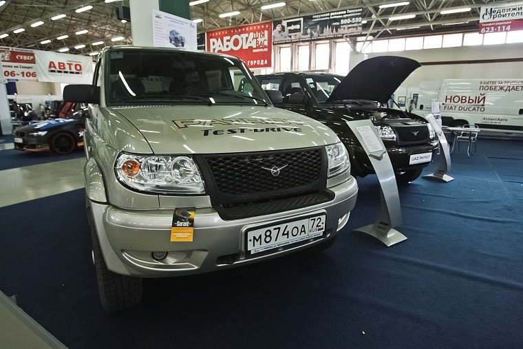 Большинство тюменцев поддержали идею Владимира Путина пересадить чиновников на отечественные авто