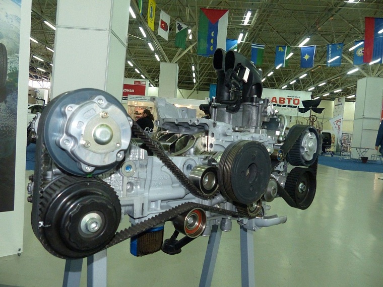Тюменскую автовыставку украсил Shou car Kiсx