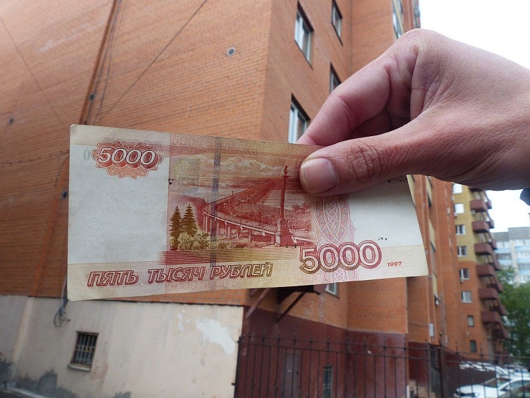 Тюменца с сыном больше четырех часов продержали на АЗС