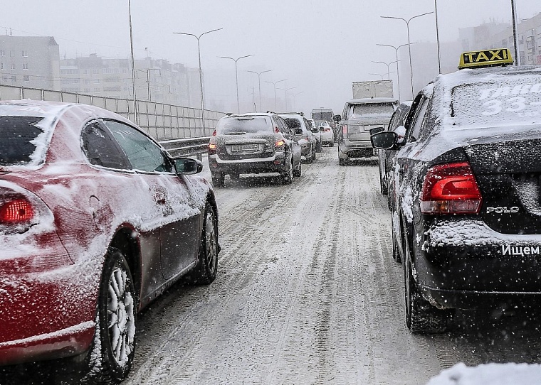 На трассе в Ялуторовском районе запустили автоматический пункт весового и габаритного контроля