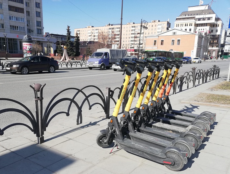 37% респондентов выступили за запрет сервисов аренды электросамокатов - опрос