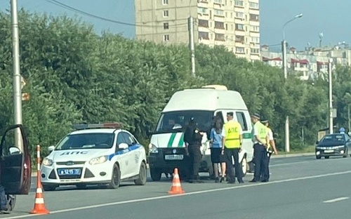 В Тюмени злостной нарушительнице ПДД пришлось на месте заплатить 45 тысяч долга