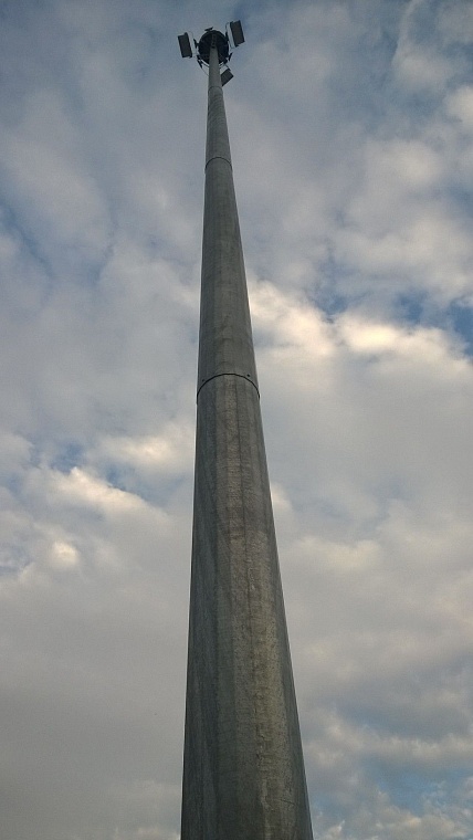 В Тюмени могут появиться гигантские уличные светильники и двухъярусные парковки