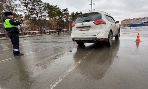 Тюменки приняли участие в конкурсе водительского мастерства